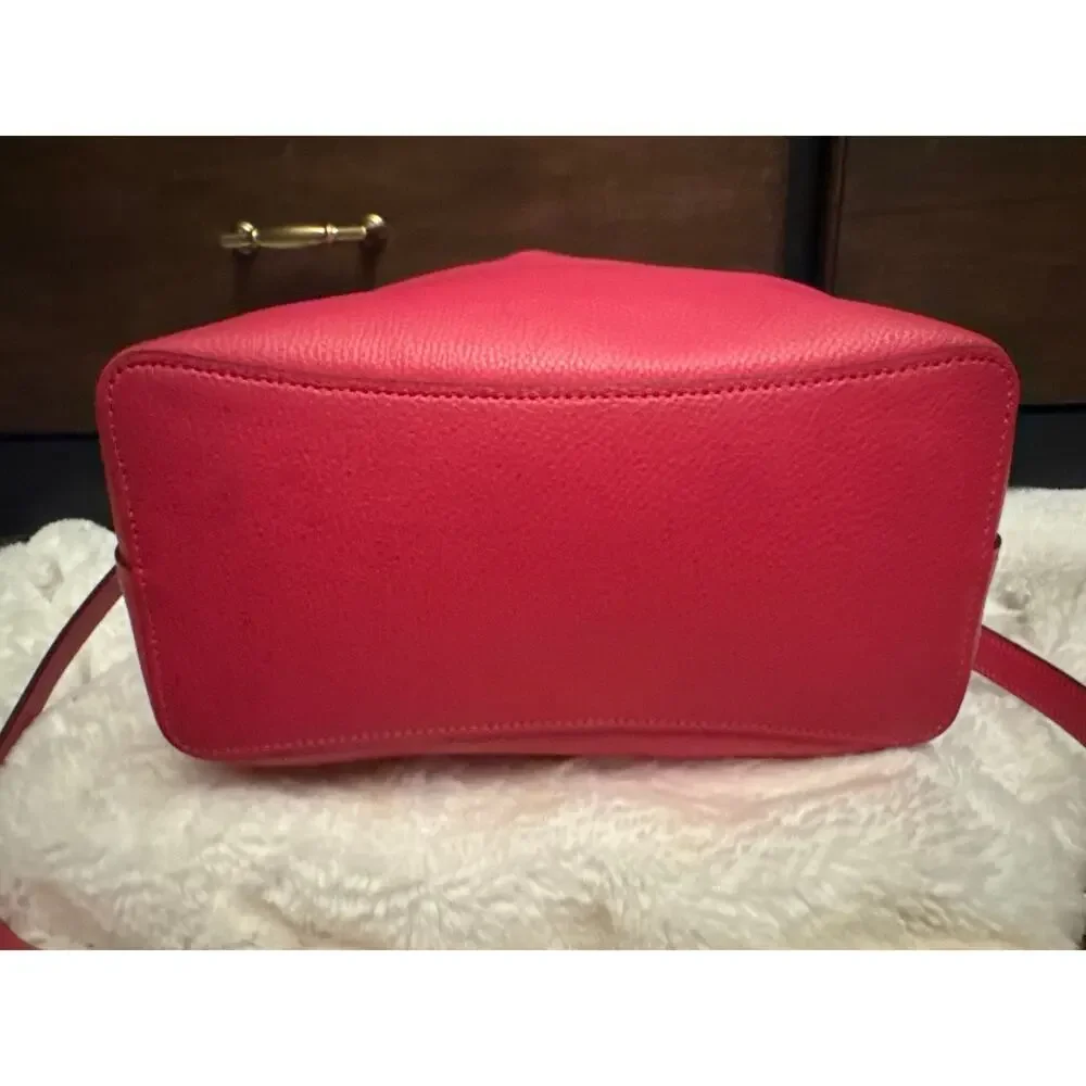 Dark Pink Strawberry Coach Bucket bag - Picture 13 of 13